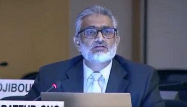 पाकिस्तान के कब्जे वाले कश्मीर यानी पीओके पर ब्रिटेन की सख्त टिप्पणी से पाकिस्तान तिलमिला गया है