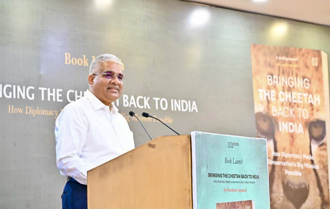 ‘शिकारियों को पकड़ने के बजाय खुद शिकारी बने मंत्री’, भूपेंद्र यादव की बागी टीएमसी सांसदों से मुलाकात पर कांग्रेस का बड़ा तंज